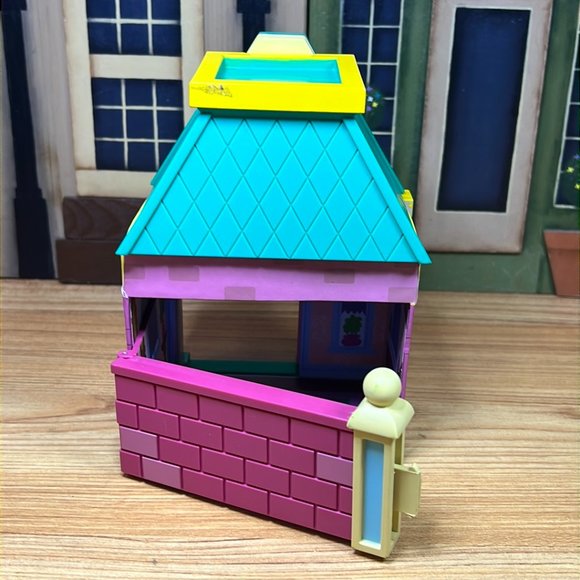 Lot of 2 Disney Furrytale Friends Starter Home Playsets W 5.5" x H 4" - Picture 10 of 11